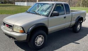 2001 GMC Sonoma ZR2 Off Road 4x4 Extended Cab Pickup