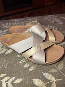 Dansko Women’s Sandals Slides Shoes Gold Size 7 Eur  38