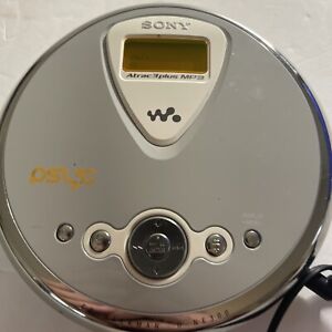 Sony D-NE300 CD Walkman Atrac 3 Plus MP3 Player Discman Powers On Bad Laser*