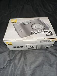 New ListingNikon COOLPIX L2 6.0MP Digital Camera - Gray