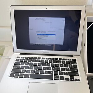 Apple MacBook Air-13.3