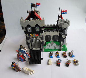 Lego -Black Knight's Castle 6086 -  90s Classic
