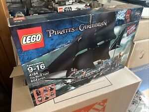 LEGO PIRATES OF THE CARIBBEAN THE BLACK PEARL 4184 BRAND NEW IN SEALED BOX!!
