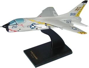 USN LTV Ling Temco Vought F-8E Crusader Desk Top Display Model 1/48 SC Airplane