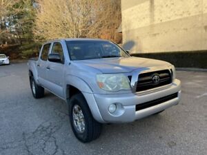 2006 Toyota Tacoma 4WD one owner clean carfax low miles