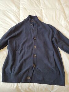 Men's Banana Republic size XL button up sweater with pockets