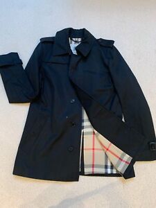 Burberry Mens Black London Trenchcoat  - Size 48 and in great condition