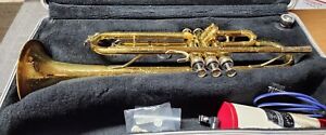 King Tempo 600 Trumpet with Case & Mouthpiece *USED*