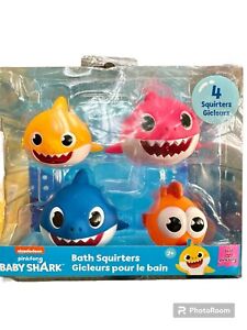 Baby Shark Squirting Bath Time Water Toys 2