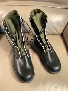 US Vietnam Jungle Boots C.I.C. 3rd Pattern Size 9R Dated 3/66