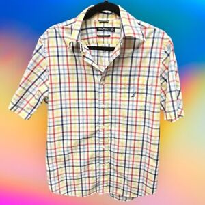 NAUTICA Men’s Short Sleeve Wrinkle Resistant Button Down Shirt Stripe Plaid Sz M