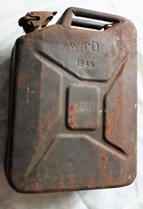 WW2 dark Green Metal Jerrycan marked 1945 WD Arrow BMB: Briggs Motor Bodies