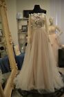 Tara Lauren wedding gown size 8 New without tags-sample