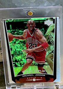 Michael Jordan Card REFRACTOR RAINBOW HOLO FOIL RARE INSERT BULLS JERSEY #23