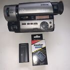 Sony CCD-TR940 Handycam Hi8 XR 8mm Video8 Camera Camcorder Player Video Transfer