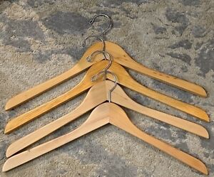 New ListingSet Of 4 Wooden Suit Clothes Hangers 17