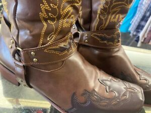 MEN'S COWTOWN WESTERN COWBOY DESIGNER LEATHER OVERLAY HARNESS BOOTS SZ 10 D