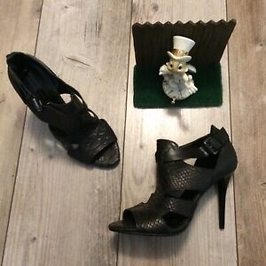 BCBG MaxAzria Faux Snake Skin Pumps heels black animal 9 / 39 Minimal Wear
