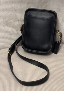 Vintage COACH 9973 Black Leather Kit Camera Bag Shoulder Crossbody Purse