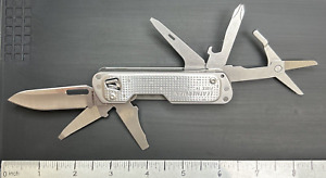 Leatherman Free T4 Stainless Steel Multi-Tool W/Carry Clip Excellent USED Condt.