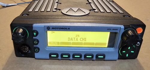 Motorola XTL5000 UHF R2 Mobile Radio 450-512 MHz M20SSS9PW1AN SMARTZONE