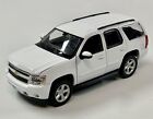 *BRAND NEW* Welly 1:24 Diecast Car 2008 Chevrolet Tahoe White