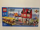 LEGO City 7641 CITY CORNER with 5 minifigures  New & Sealed