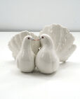 Lladro Figurine #1169 Kissing Doves