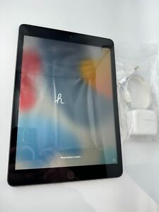 Apple iPad 7th Gen 10.2in WIFI Cell - 32GB 128GB- Gray Silver Bundle - Very Good