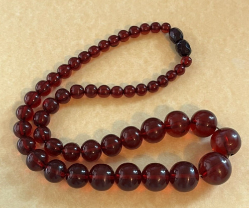 Vtg/Antique Red Cherry Amber Bakelite Graduated Round 18” Beaded Necklace, 35g