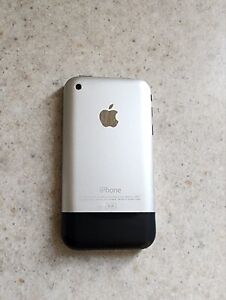 Apple iPhone 1st Generation-A1203/MA712LL - 8GB - Black-IOS 3.1.3  - READ