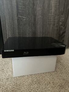 Samsung BD-F5700 Smart Blu-ray & DVD Player 1080p HD Wifi -Tested