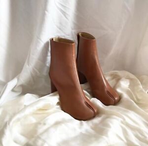 Maison Margiela Tabi Women's Mid Length Boots with Split Toe Boots