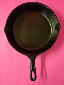 Vintage VOLLRATH  Cast Iron No. 8  Skillet with Heat Ring  -  RESTORED -  FLAT