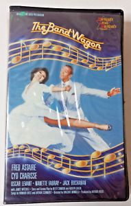 The Band Wagon (VHS) MGM/UA Fred Astaire Cyd Charisse Clam Shell