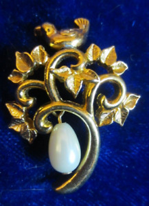 Partridge in a Pear Tree Gold Tone Pearl Teardrop Pin Brooch Vintage Avon? 80s