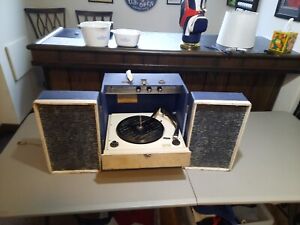 Vintage Montgomery Ward Airline Stereophonic Record Player With Speakers