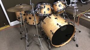 Mapex Saturn V MH Exotic, 5 pc.,  used in one Church event, Natural Maple Burl