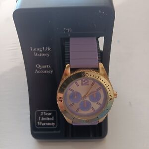 watch womens, Purple Band and made of rubber.