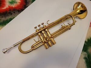 New ListingVINTAGE   KING TEMPO  601 Trumpet in Case