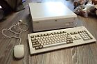 AMIGA 4000/030 VINTAGE PC EARLY 90'S with mouse & kb minimal restoration needed