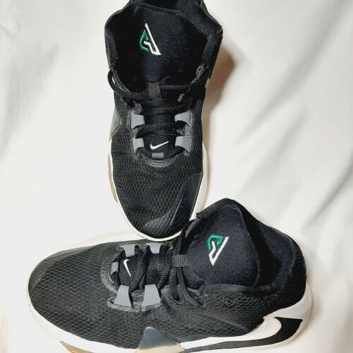 Kid's Nike Zoom Freak 1 Black White Size 6Y Giannis Basketball shoes youth
