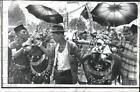 1969 Press Photo Indonesia - Bull Owner Parades Brahmans at Race in Pemakansan