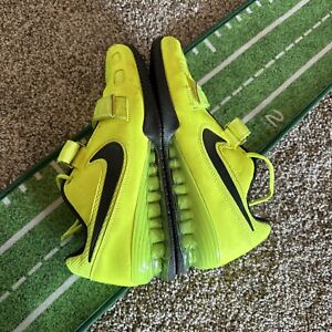 Mens Size 11 - Nike Romaleos 2 Volt - used
