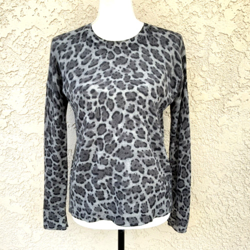 Magaschoni 100% Cashmere Size XS Crew Neck Gray Leopard Print Pullover Sweater