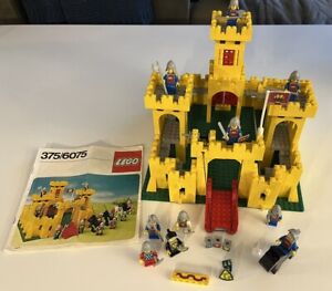 Lego 375 6075 Yellow Castle w/ Manual Mostly Complete