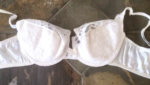 36C VTG Victoria's Secret Padded Full Coverage Underwire Bra with Removable Pads