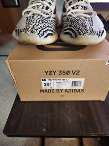 Size 10.5 - adidas Yeezy Boost 350 V2 Low Zebra