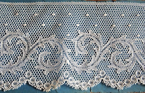 Antique lace - length 100 cm, width 8 cm