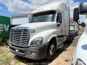 2014 Freightliner X12564ST Cascadia T/A Semi Truck Tractor Sleeper -Parts/Repair